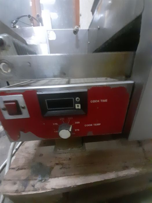 Американска тунелна/лентова фурна за пици