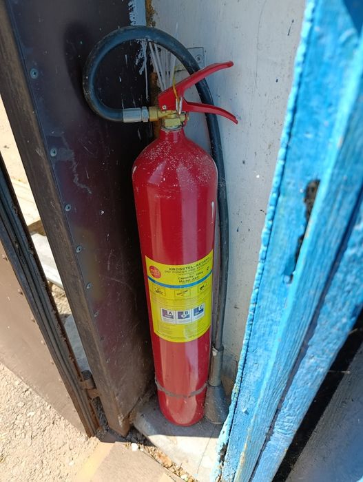 Огнетушитель новый с пломбой