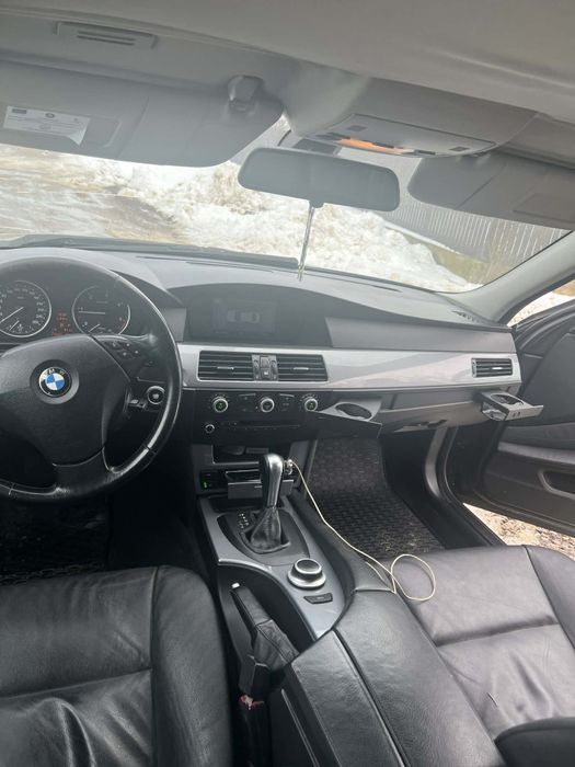 Vând sau dezmembrez