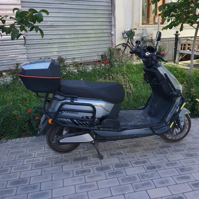 Skuter Drongo super