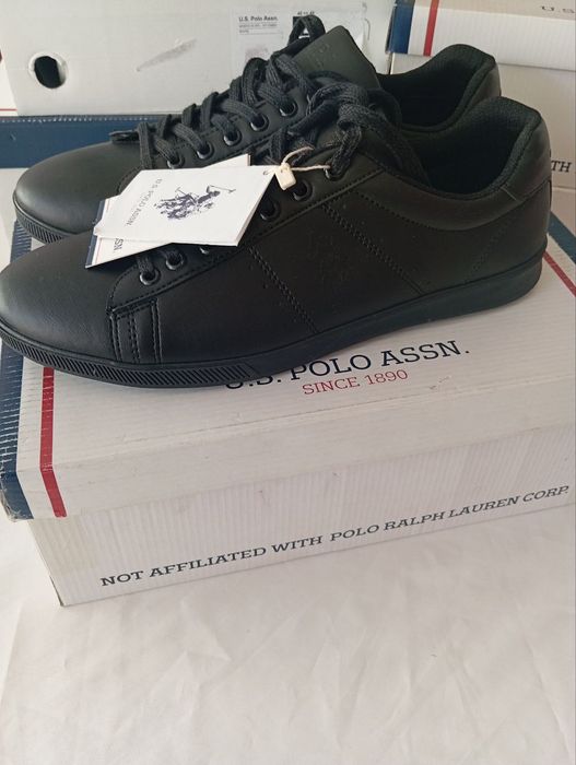 Продается кроссовки