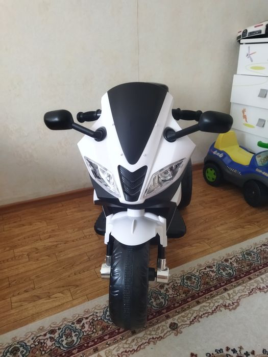 Продаю детские электромобили