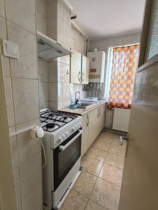 Apartament 2 camere semidecomandat