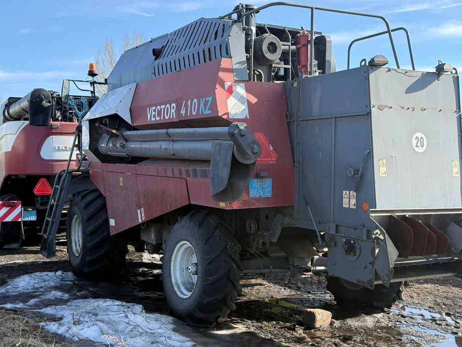 Продаю Вектор 2015 года