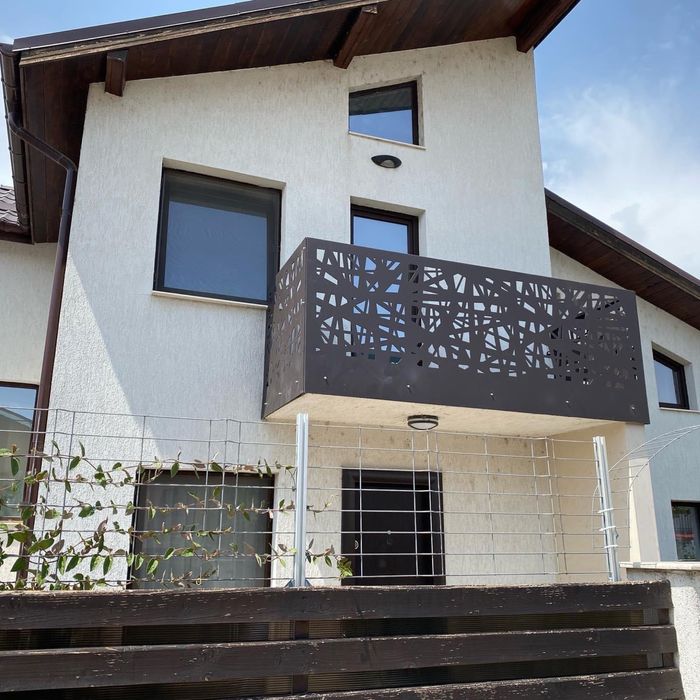 Porti Garduri din Tabla debitate vopsit electrostatic