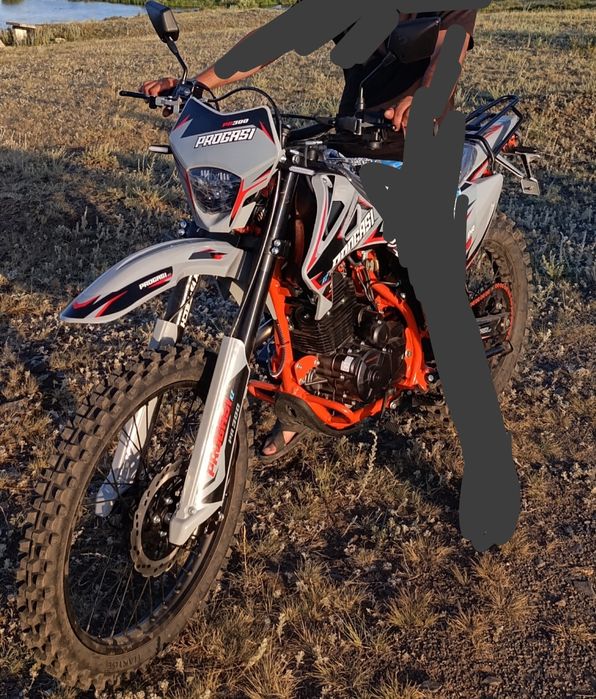 Продам мотоцикл индуро