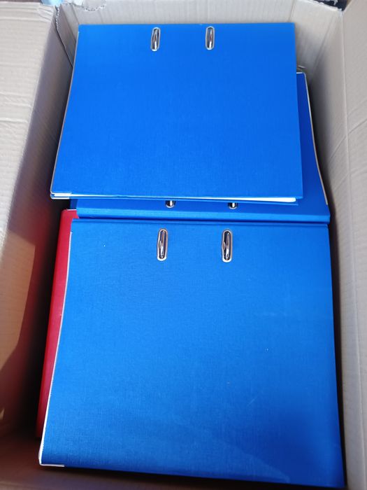 Продавам папки за счетоводен офис