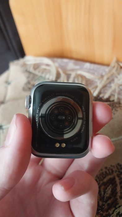 Смарт часы б/У с ремешком в комплекте