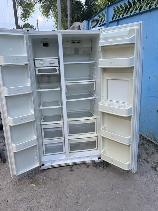 Холодильник срочно продам