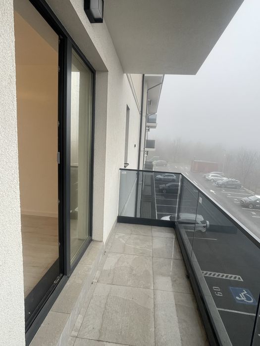 Proprietar-apartament 3 camere si parcare-zona galata/145000 euro