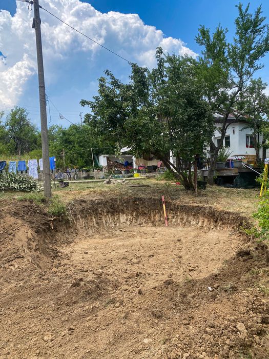 Изкопни услуги с мини багер 1.8 т, самосвал и комбиниран багер