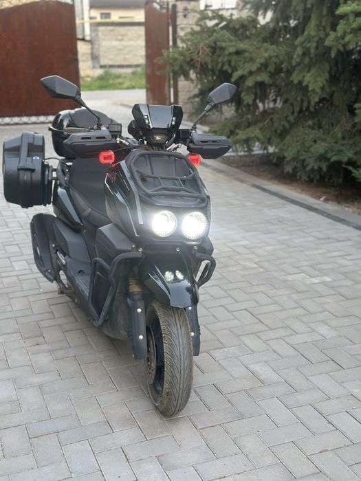 Продам мопед танк 150 кубов