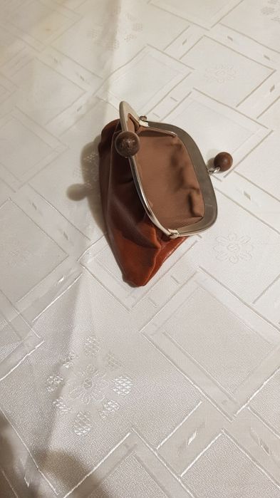 Дамски ръкавици, портфейли, гривни и др.аксесоари