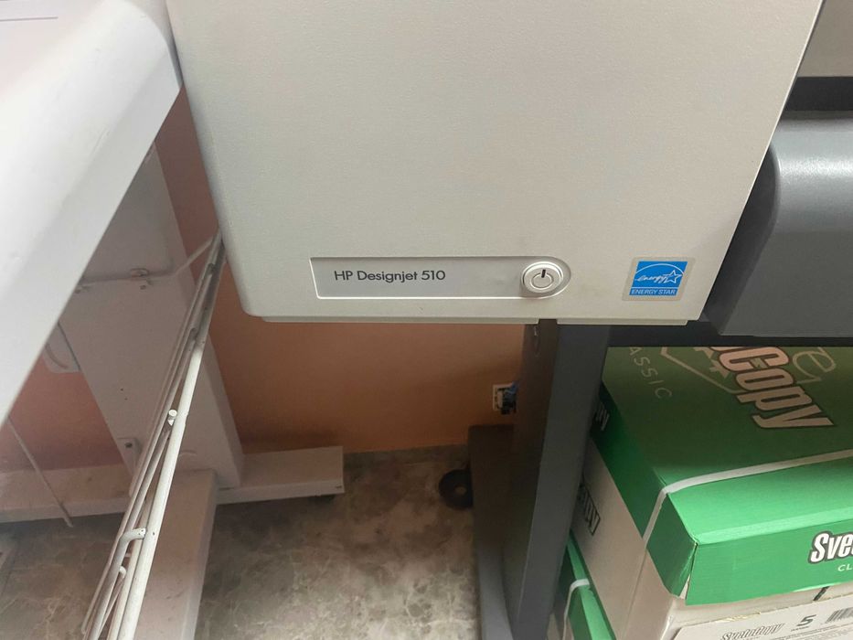 Продам плоттер Hp510 на запчасти