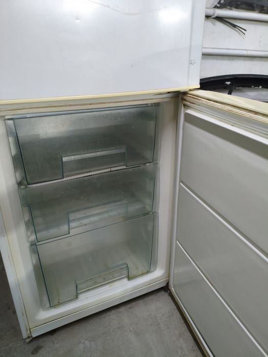 Холодильник Samsung