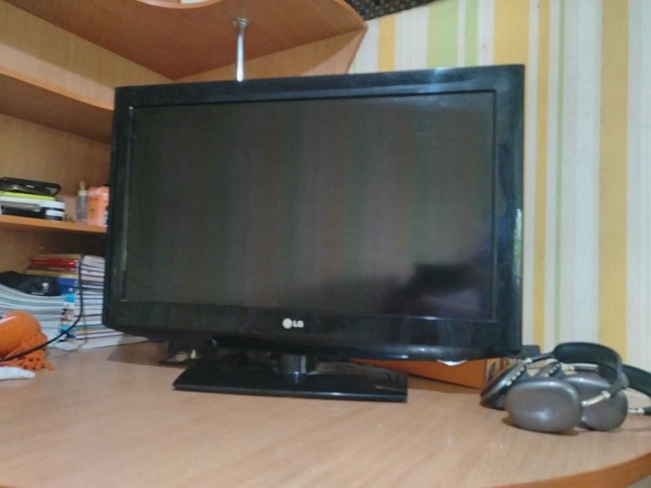 продам телевизор