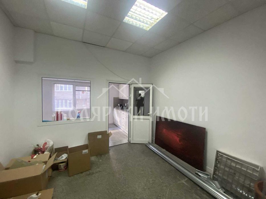 Дава се под наем Офис в Велико Търново, Център - 120 кв.м за 1355 € - Снимка #7