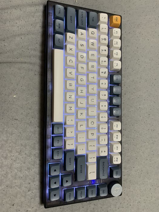 Tastatura aqirys libertas