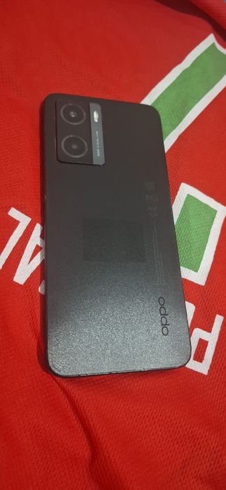 Oppo  A77 128gb.