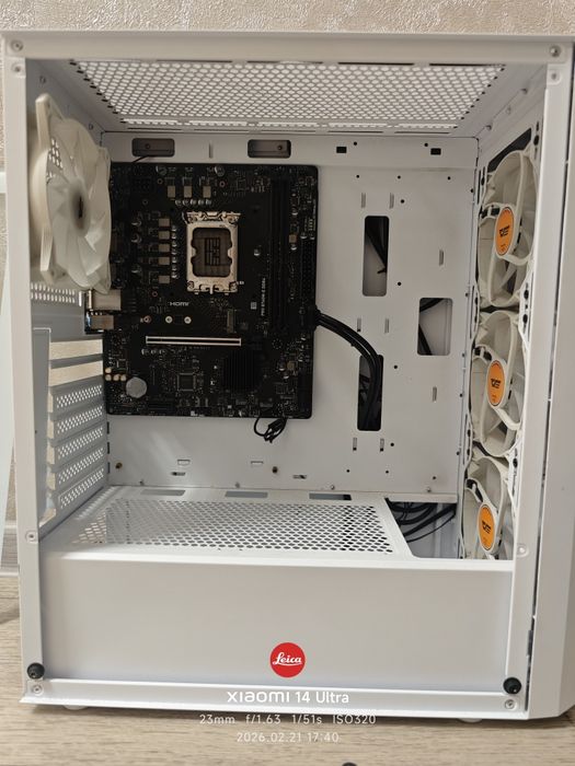 Продаю корпус darkFlash DK351 MidTower, window, White ATX (DK351