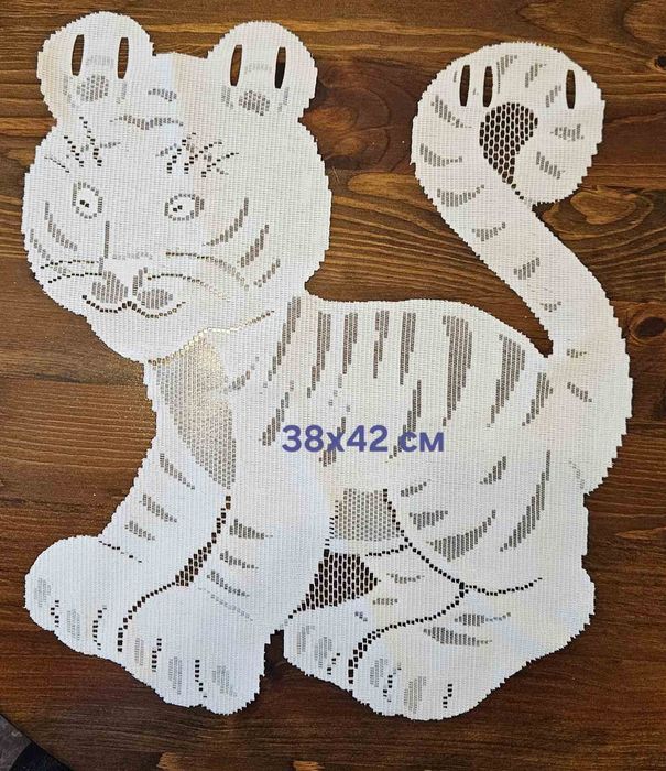 Дантела 7 см.ш.100 м.10 лева.