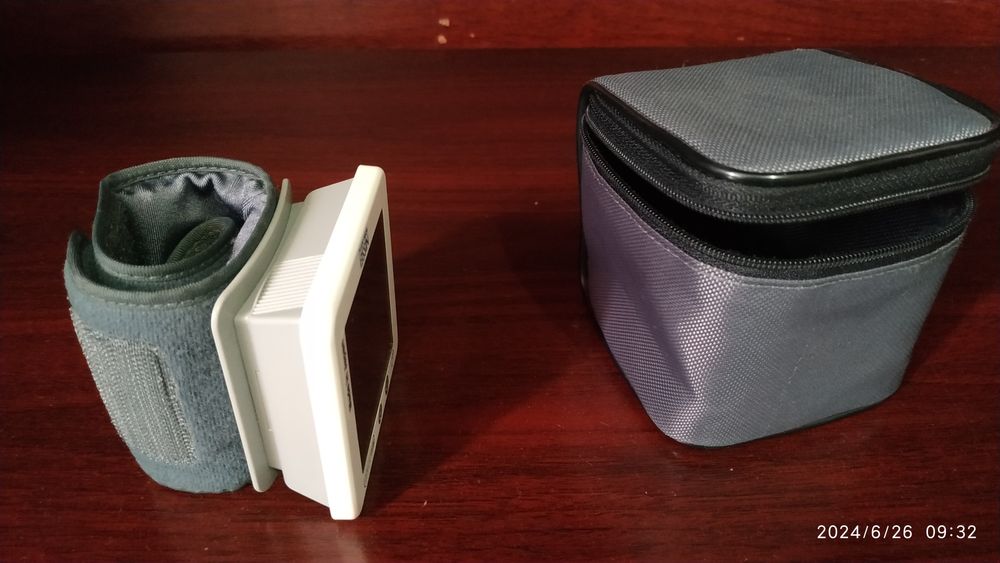 Тонометр сотилади Японский