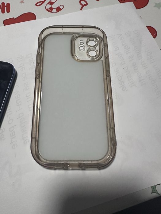 Vand telefon personal cumparat de nou din magazin