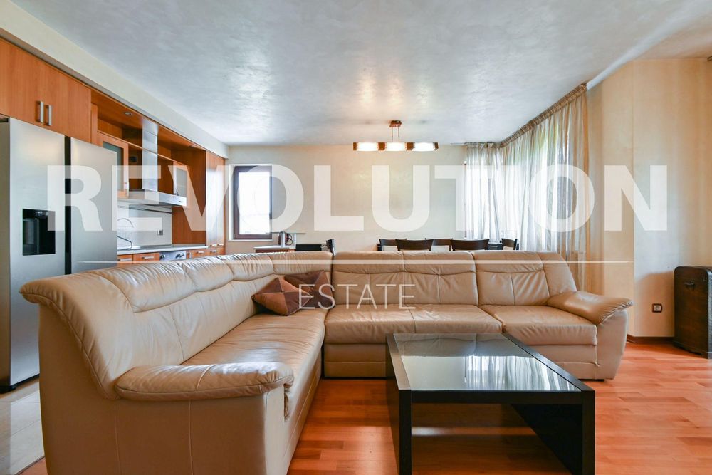 Дава се под наем Тристаен апартамент в София, Витоша - 150 кв.м за 1200 € - Снимка #2