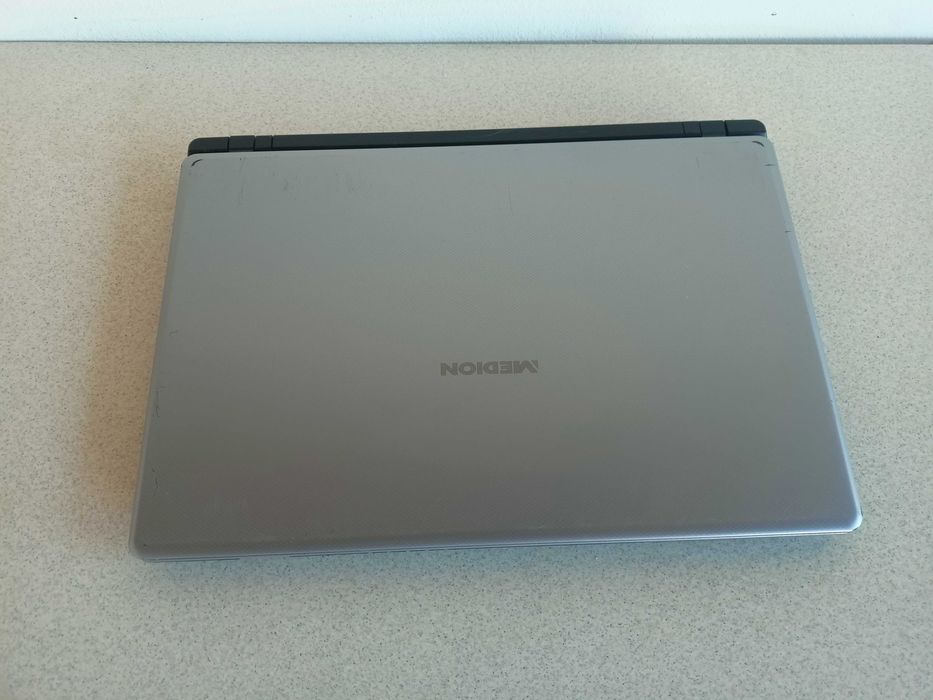 Laptop Medion E6429 disp 15,6 Pentium 4405u ram 8 ddr4 ssd 128g Bat 5H