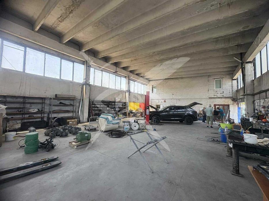 Дава се под наем Промишлена сграда в София, Военна рампа - 500 кв.м за 2500 € - Снимка #9