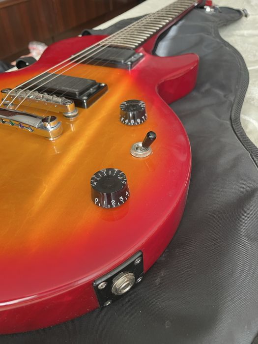 Китара Epiphone Les Paul Special-II