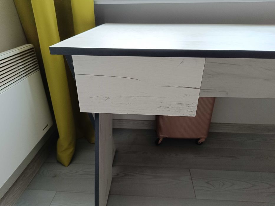 Страхотно бюро - ново САМО ДНЕС 80 лв