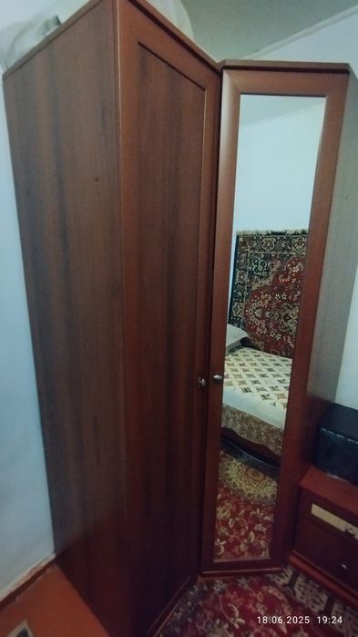 Шифонер угловой.