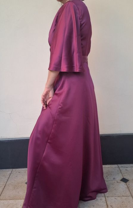 Продаётся элегантное вечернее атласное платье