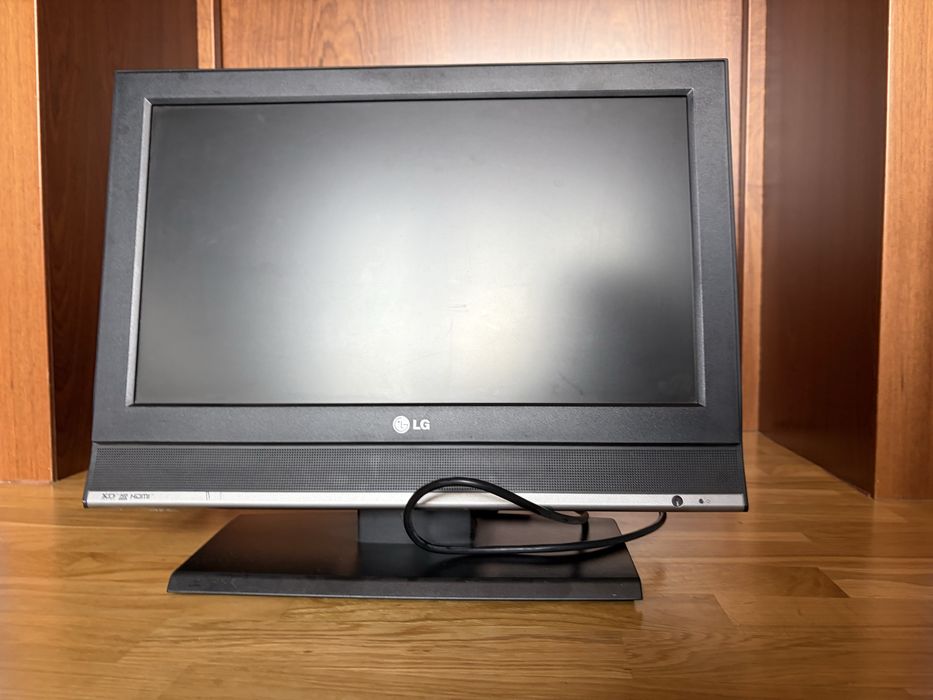 Монитор LG черный