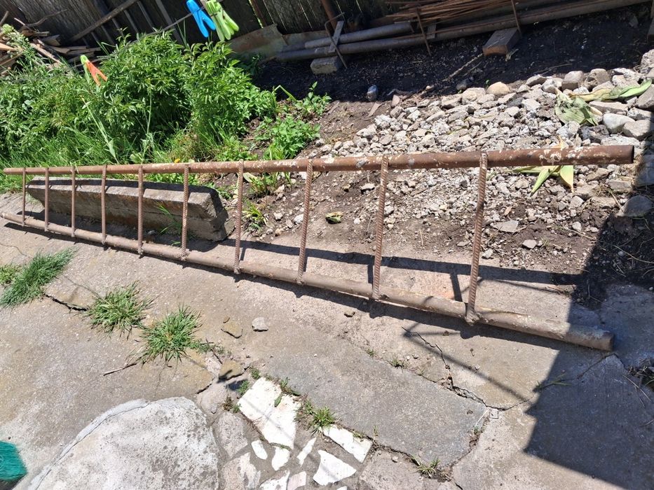 Scară dreaptă din metal