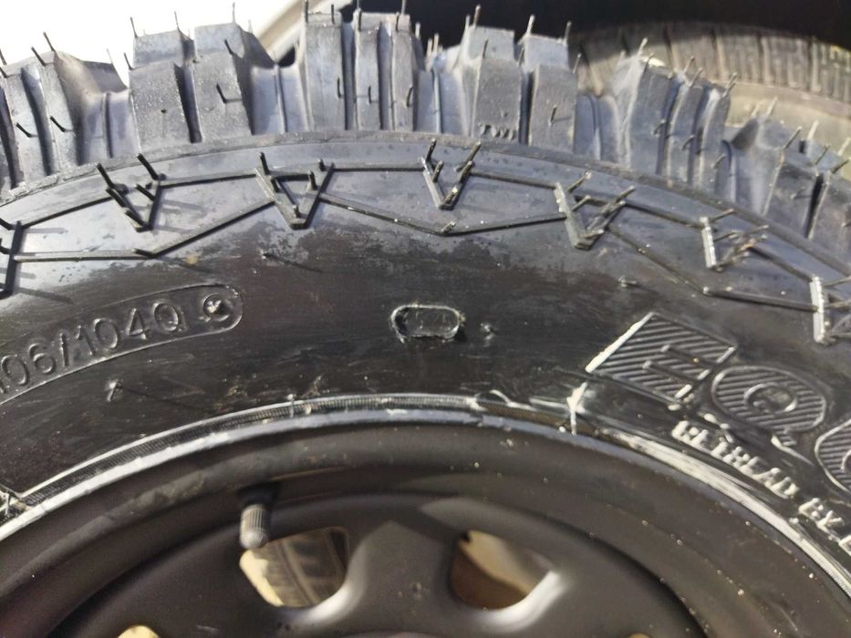 4 броя джанти с гуми - уаз , витара