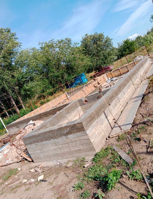 Продам участок 5 соток с фундаментом