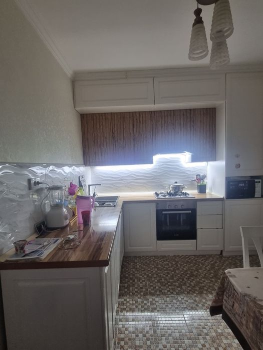 Продам стройный кухный гарнитур