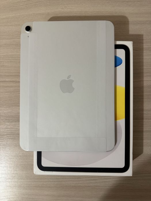 Планшет Apple iPad 11" 11-го поколения, A16, 2025 Серебристый 128gb