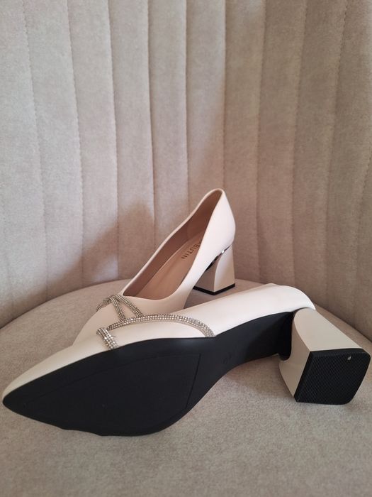 Женские туфельки