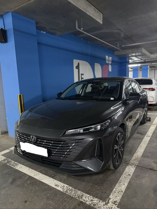 Автомобиль changan eado 2025