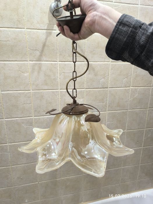 Продам комплект люстру и бра