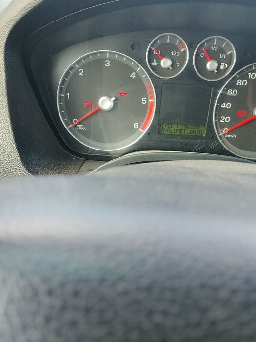 Vând Ford c max 2003 defect