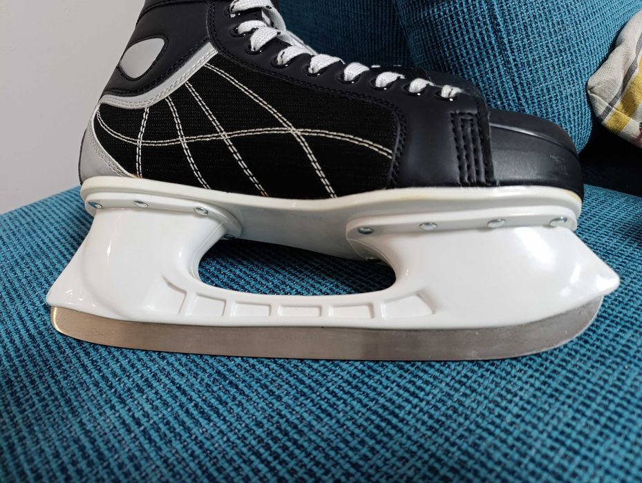 Кънки за лед Oxelo 43, 27.6см