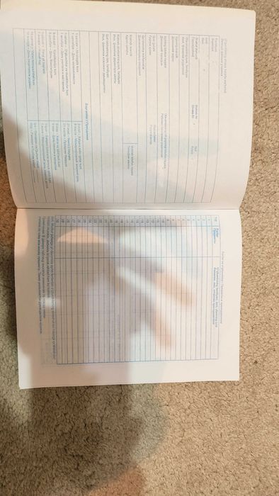 Школьный дневник для оценок и расписания