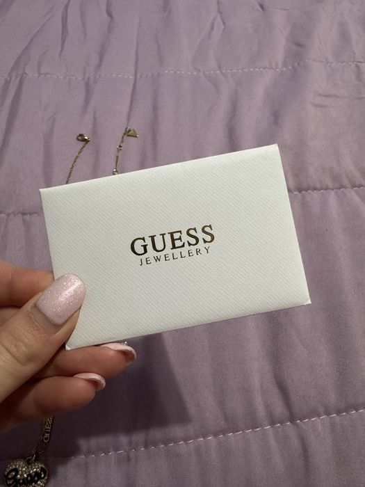 Колие с камъни на Guess