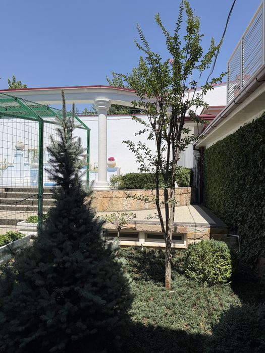 dacha oqtosh sotiladi 6 sotix kirib yashashga tayyor