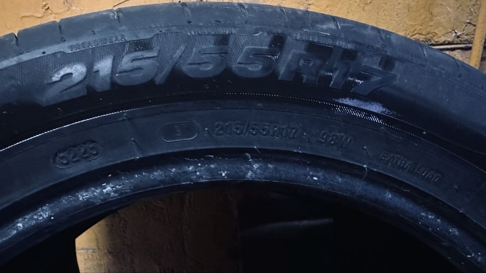 Резина 215/55r17