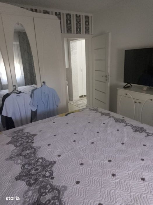 De Vanzare Apartament cu 2 camere zona Buzaului( B-uri)